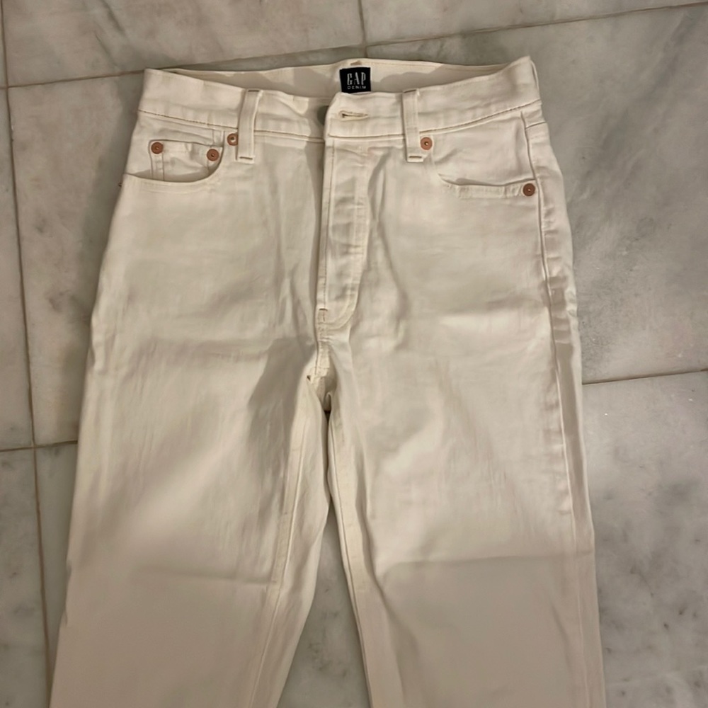 BRAND NEW Ecru Gap High Waisted Mom Jeans